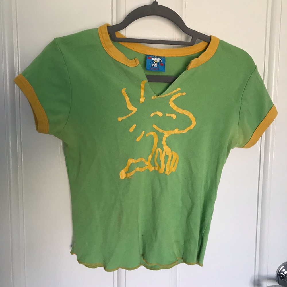 ✨VINTAGE✨ Green Peanuts X Woodstock Ringer tee